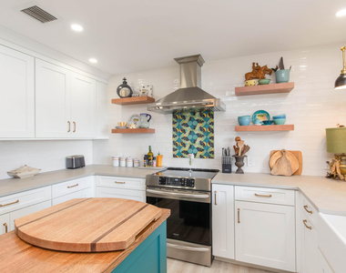 1734 Harborside Circle - Photo Thumbnail 4