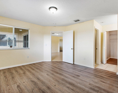 8460 Nw 40th Street - Photo Thumbnail 12