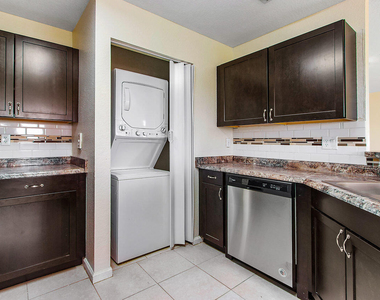 8460 Nw 40th Street - Photo Thumbnail 1