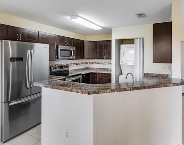 8460 Nw 40th Street - Photo Thumbnail 3