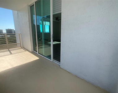 110 Sw 12 Street - Photo Thumbnail 10