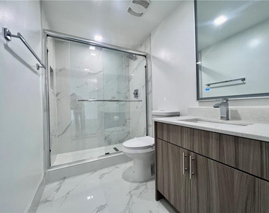 110 Sw 12 Street - Photo Thumbnail 5