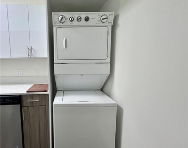 110 Sw 12 Street - Photo Thumbnail 2
