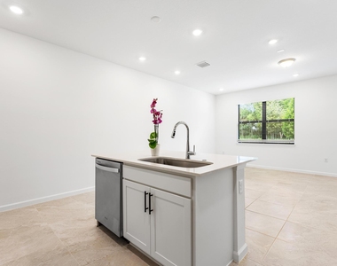 4333 Efendi Drive - Photo Thumbnail 9