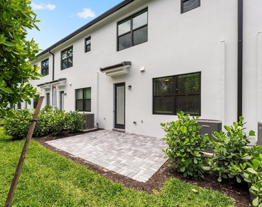 4333 Efendi Drive - Photo Thumbnail 41