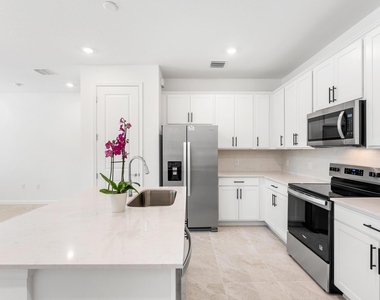 4333 Efendi Drive - Photo Thumbnail 2
