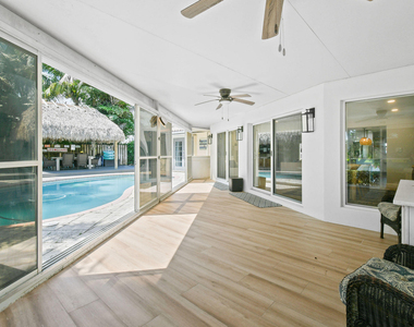 8110 W Lake Drive - Photo Thumbnail 41