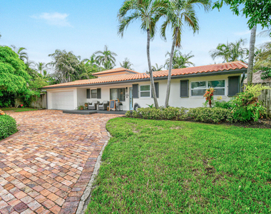 8110 W Lake Drive - Photo Thumbnail 4