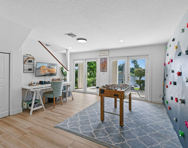 8110 W Lake Drive - Photo Thumbnail 29