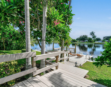 8110 W Lake Drive - Photo Thumbnail 44
