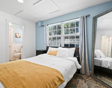 8110 W Lake Drive - Photo Thumbnail 24