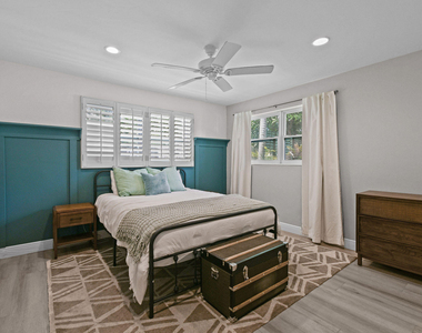 8110 W Lake Drive - Photo Thumbnail 19