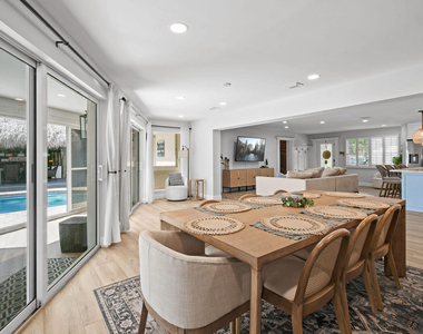 8110 W Lake Drive - Photo Thumbnail 16