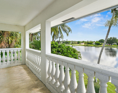 8110 W Lake Drive - Photo Thumbnail 39