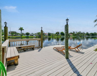 8110 W Lake Drive - Photo Thumbnail 1