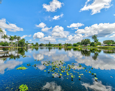 8110 W Lake Drive - Photo Thumbnail 45