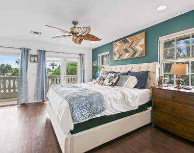 8110 W Lake Drive - Photo Thumbnail 32