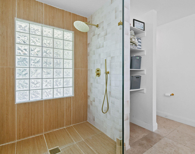 8110 W Lake Drive - Photo Thumbnail 37