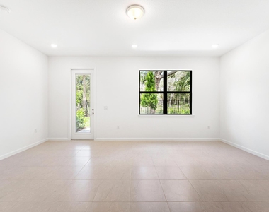 4315 Efendi Drive - Photo Thumbnail 18
