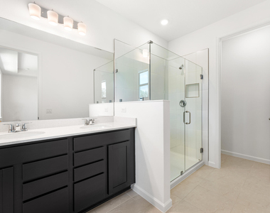 4315 Efendi Drive - Photo Thumbnail 4