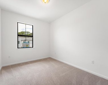 4315 Efendi Drive - Photo Thumbnail 35