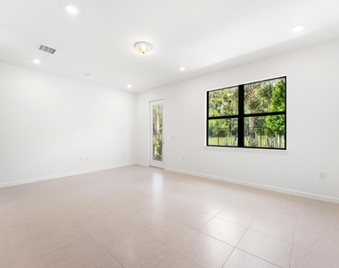 4315 Efendi Drive - Photo Thumbnail 20