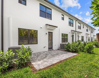 4315 Efendi Drive - Photo Thumbnail 43