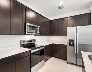 4315 Efendi Drive - Photo Thumbnail 9
