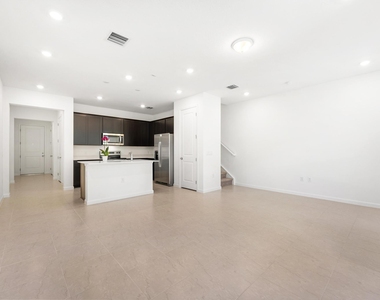 4315 Efendi Drive - Photo Thumbnail 11