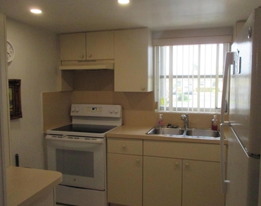 2951 Ashley Drive W - Photo Thumbnail 1