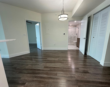 110 Sw 12th Street - Photo Thumbnail 4