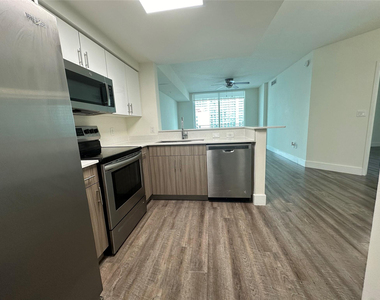 110 Sw 12th Street - Photo Thumbnail 1