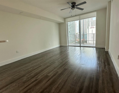 110 Sw 12th Street - Photo Thumbnail 3