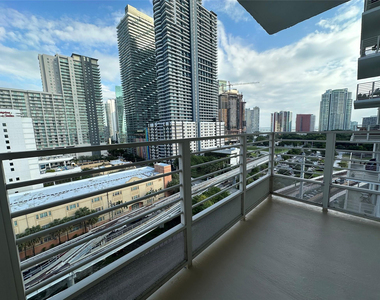 110 Sw 12th Street - Photo Thumbnail 8