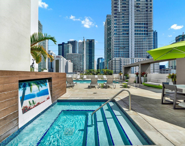 110 Sw 12th Street - Photo Thumbnail 12