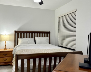 12692 Shoreline Drive - Photo Thumbnail 15