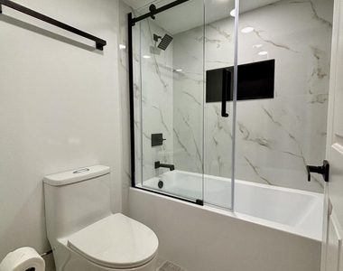 12692 Shoreline Drive - Photo Thumbnail 21