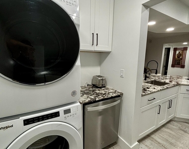 12692 Shoreline Drive - Photo Thumbnail 10