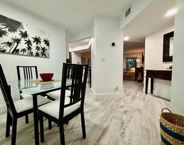 12692 Shoreline Drive - Photo Thumbnail 5