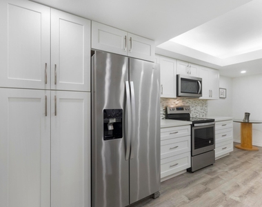 955 Egret Circle - Photo Thumbnail 6