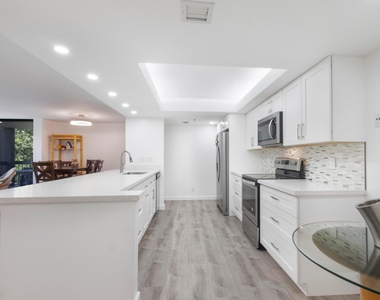 955 Egret Circle - Photo Thumbnail 4
