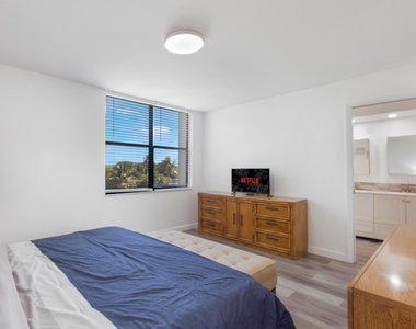 955 Egret Circle - Photo Thumbnail 25
