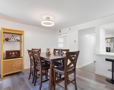 955 Egret Circle - Photo Thumbnail 14