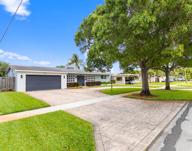 5281 Sw 4th Court - Photo Thumbnail 4