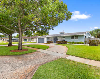 5281 Sw 4th Court - Photo Thumbnail 3