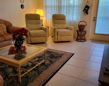 351 Markham P - Photo Thumbnail 7