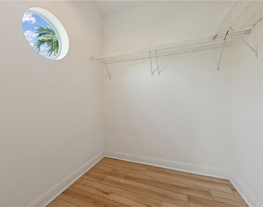 1416 Ne 4th Court - Photo Thumbnail 10