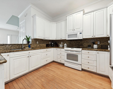 1416 Ne 4th Court - Photo Thumbnail 8