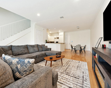 1416 Ne 4th Court - Photo Thumbnail 4