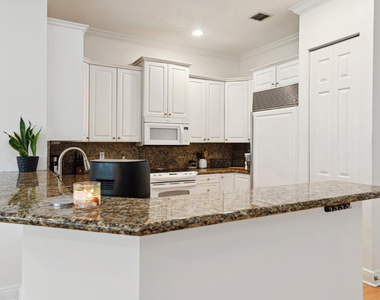 1416 Ne 4th Court - Photo Thumbnail 7